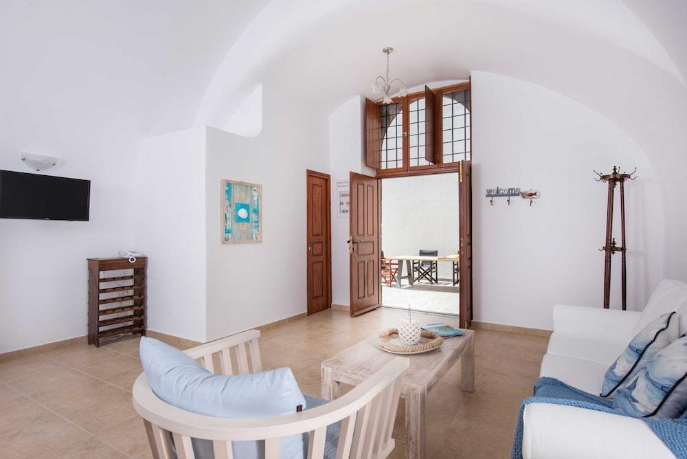 Estate 1896 Aparthotel Pýrgos Buitenkant foto